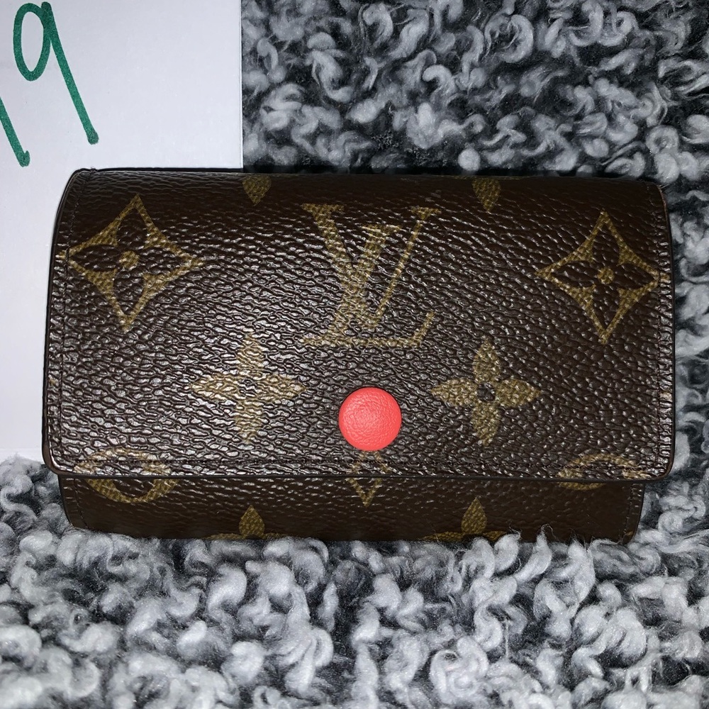 Louis Vuitton 6 Key Holder Poppy